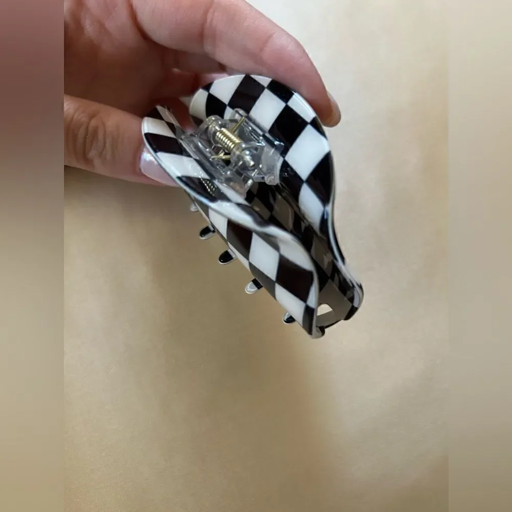 geo hair clips A664